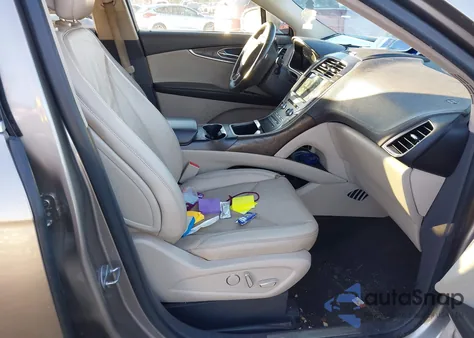 2019 Lincoln Nautilus Select z USA, uszkodzony, nr VIN 2LMPJ6K99KBL13379